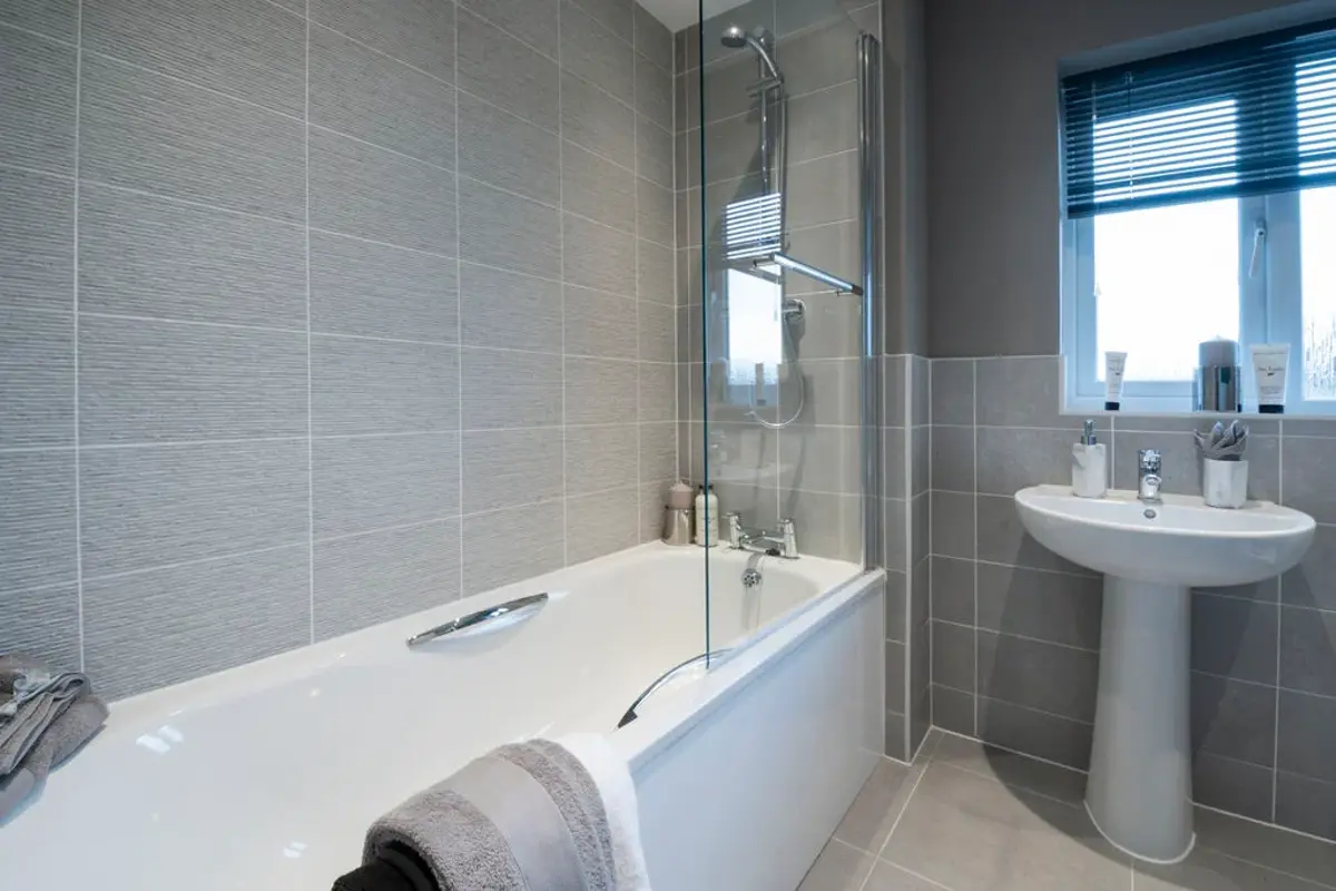 Canterbury Park Photography Overton Bathroom 50090