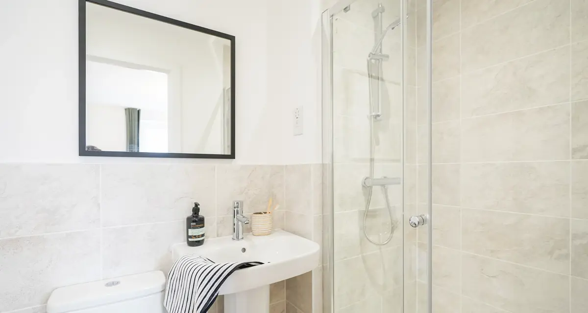 Wood Mill Rise Ensuite