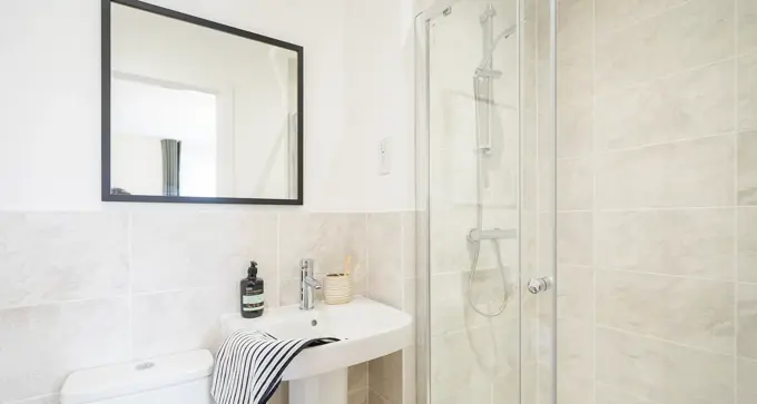 Wood Mill Rise Ensuite