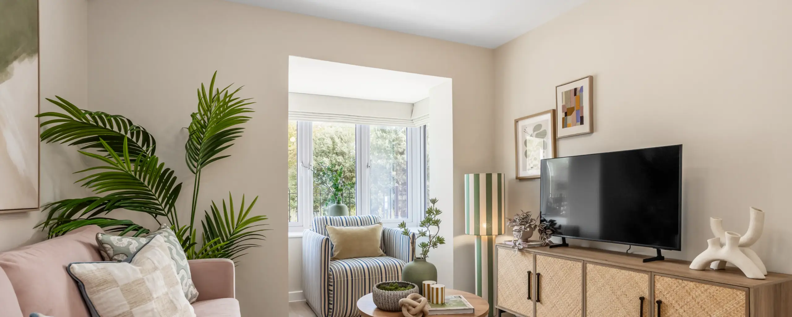 005 Lowres 3Bed Showhome Photography Hartsdown PFP 2S2A4624