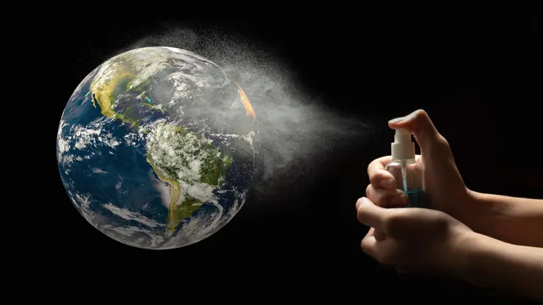 Hand Spraying Planet