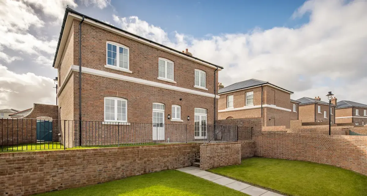 B1067 12 Peninsula View Poundbury Place For People
