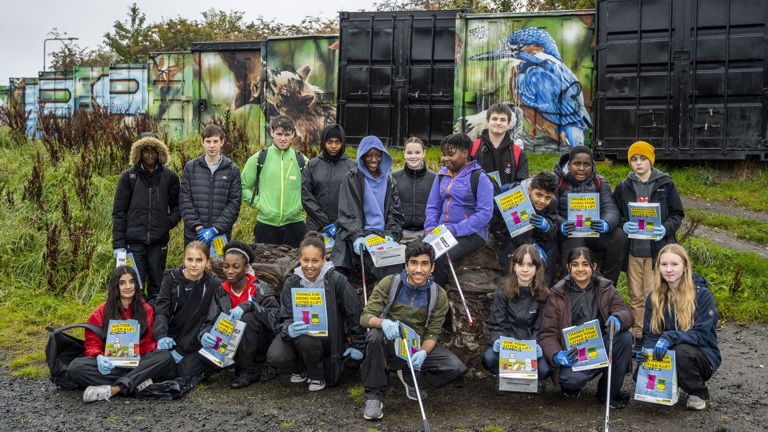 Places For People Wester Hailes Litterpick