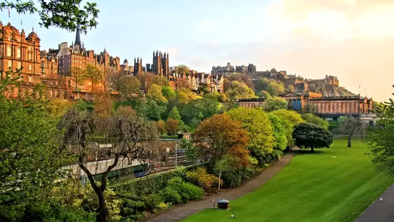 Green Spaces In Edinburgh