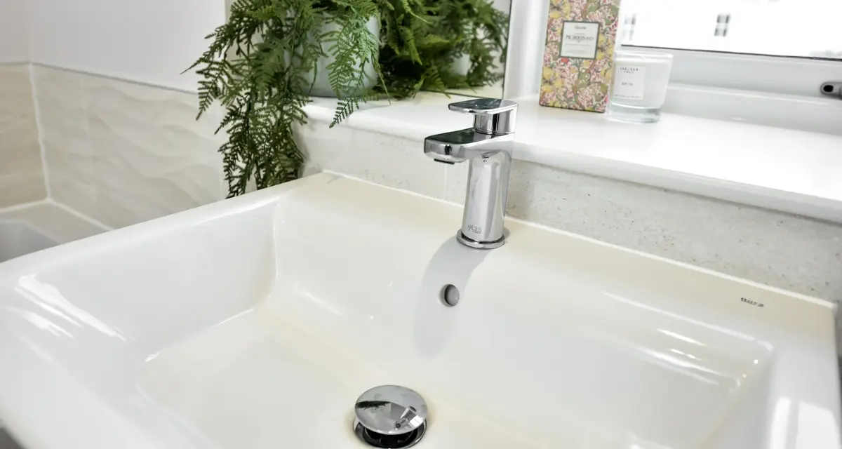 Bathroom 1 (1)