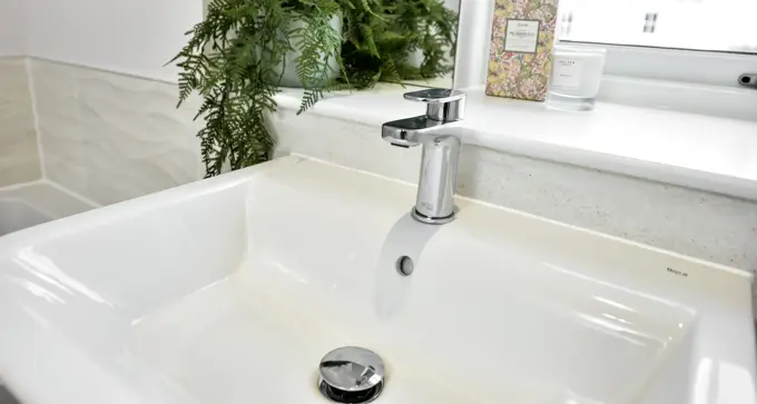 Bathroom 1 (1)