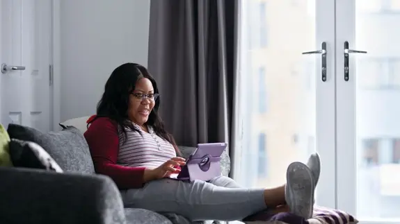 Customer Using The Listening Room Online