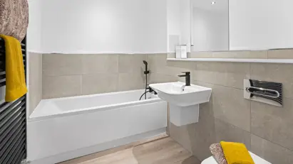 Tram Sheds Edinburgh Bathroom2