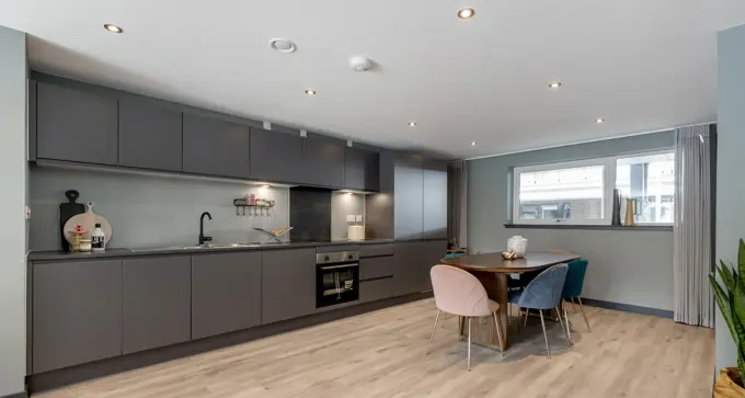 Kitchen Dining 1