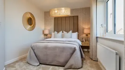 Bedroom 348012048